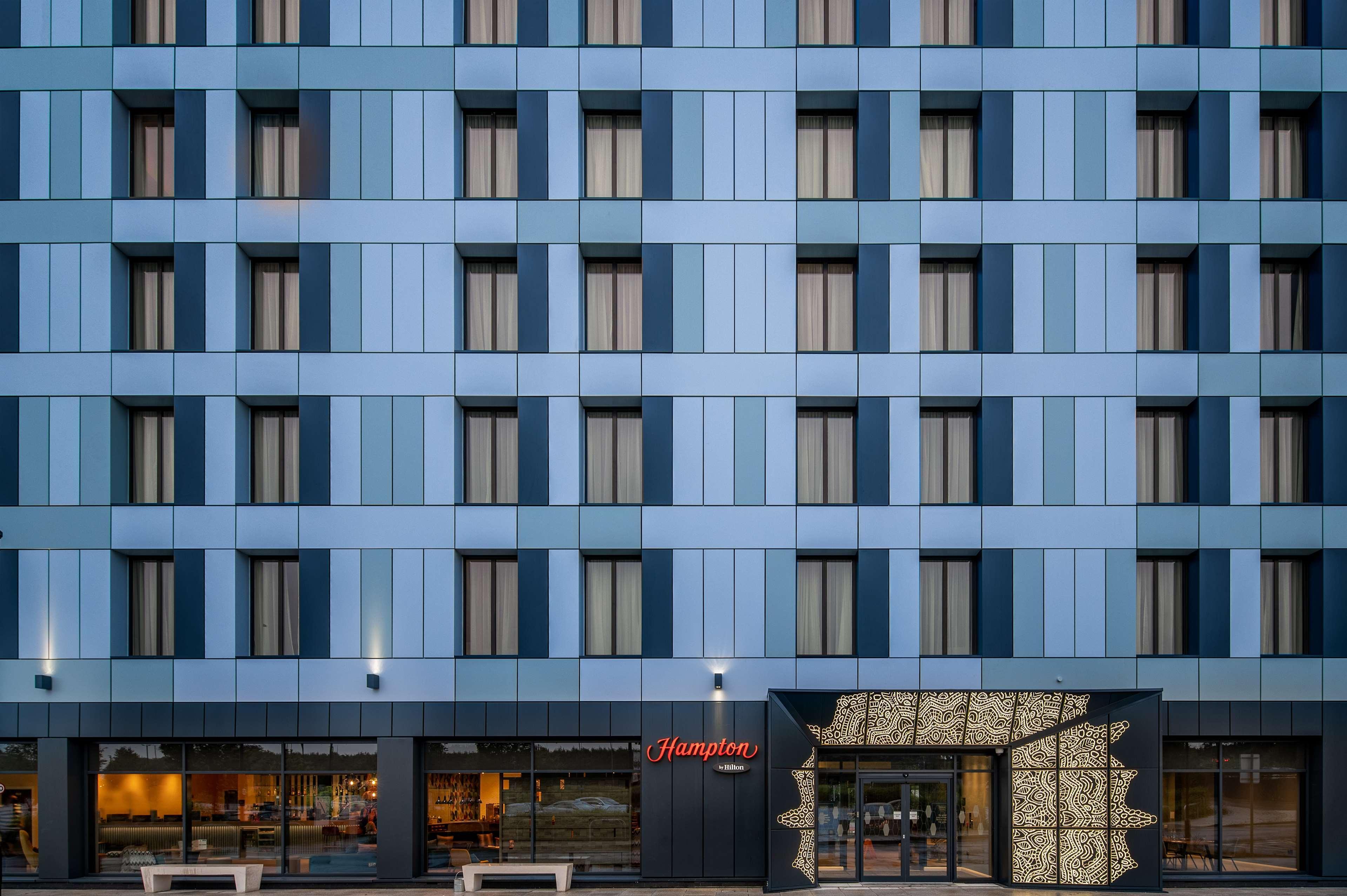 Hampton By Hilton High Wycombe Hotel ภายนอก รูปภาพ