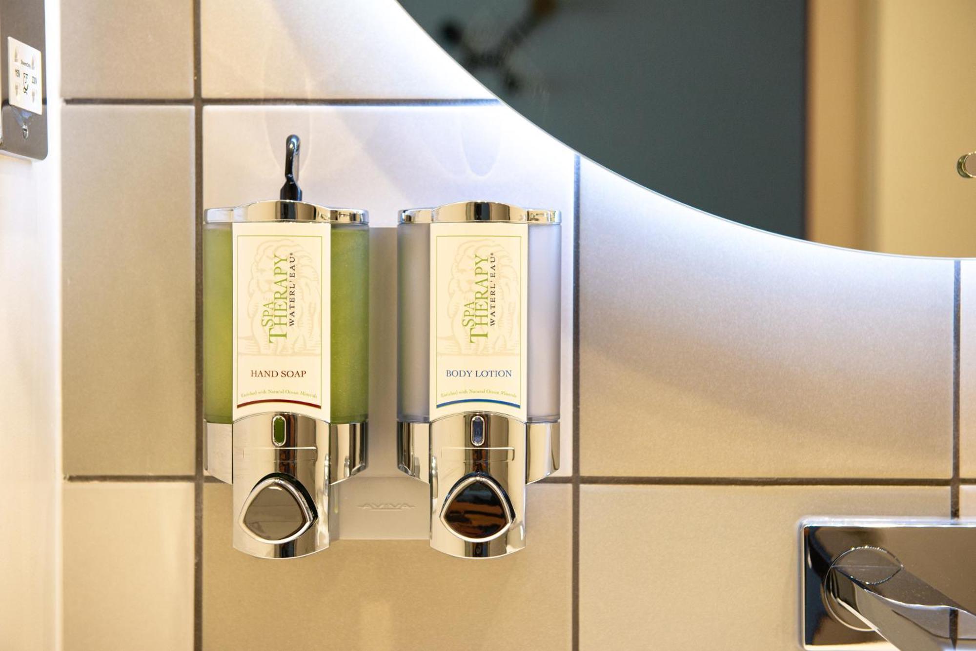 Hampton By Hilton High Wycombe Hotel ภายนอก รูปภาพ