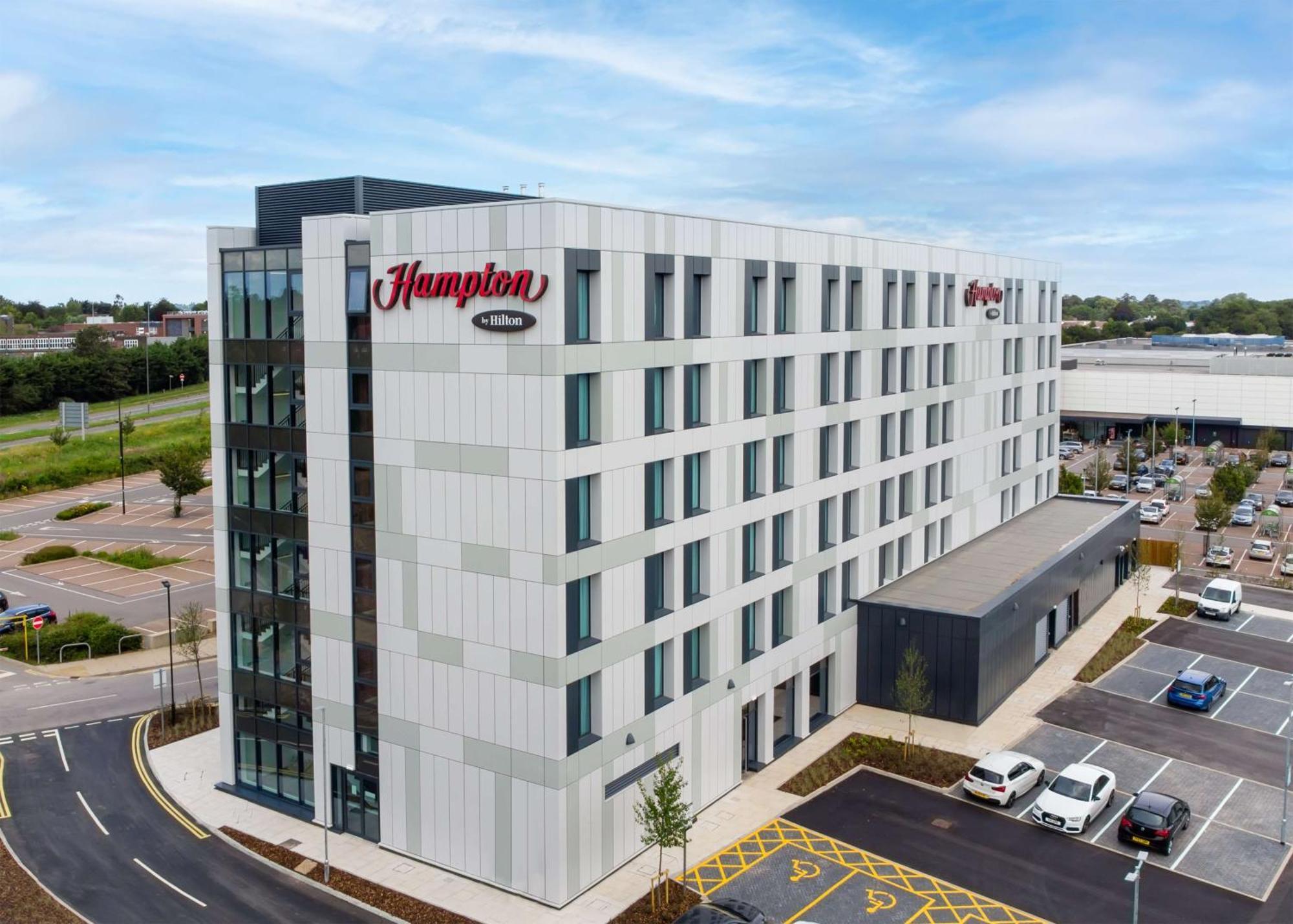 Hampton By Hilton High Wycombe Hotel ภายนอก รูปภาพ